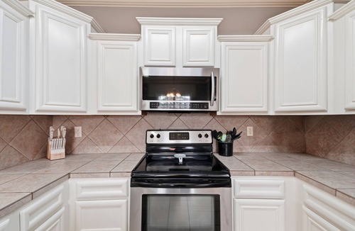 Greenbrier House | Lovely 4-bedroom house on a quite culdesac in charming Greenbrier