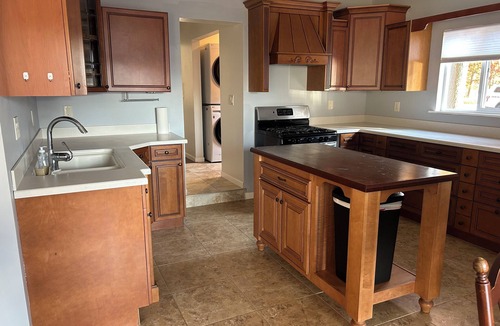 Holcombe House | Lovely 4-bedroom house with AC in charming Holcombe