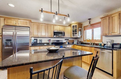 Arkdale Condo | Lovely home overlooking golf course with WiFi, AC, pool, hot tub - near lake
