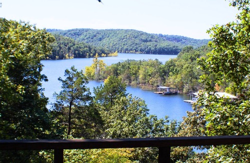 Sylvan Shores Cabin | Luxurious Lakeview Cabin with Jetted Tub