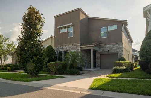Florida Central Atlantic Coast House | Luxury and Spacious Villa with Pool and Hot Tub just minutes from Disney