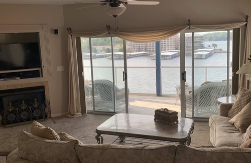 Lake Ozark Condo | Luxury Lake Living at C-Dubs Lake House