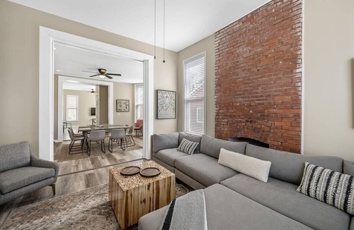 St. Louis House | Magnificent 5BR Beauty ABODEbucks