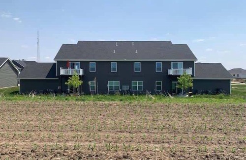 Bettendorf Condo | Main Floor Cozy 2 Bedroom Condo with a master suite in Bettendorf