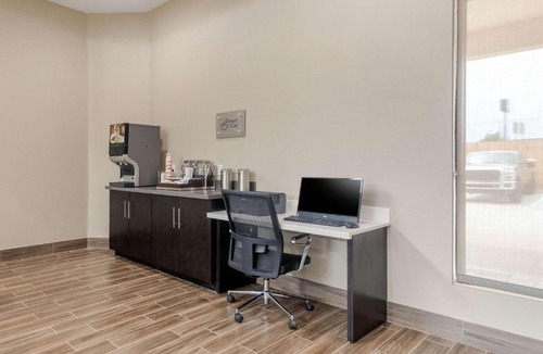 Central Oklahoma City Hotel | MainStay Suites Bricktown - near Medical Center