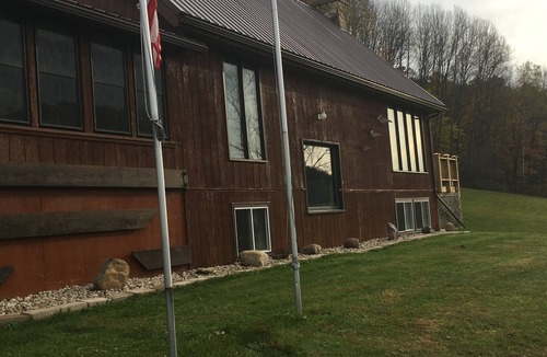 Richland Center House | Many new updates in 2026 with a large game room and outdoor pergola.