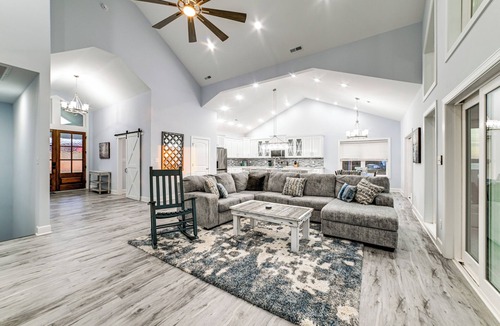 Waverly House | Massive Lake Views & Stunning Sunsets: Waverly Gem