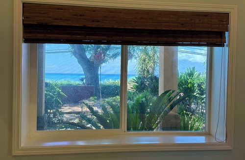 Kahana Villa | Maui B&B | 3 Oceanview Rooms | Steps from Beach w. AC | BBQ & Free Breakfast