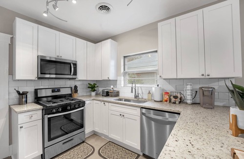 Vollintine-Evergreen House | Memphis Family Retreat, 3BR/2BA, Air Hockey, Fenced Yard, Pet-Friendly
