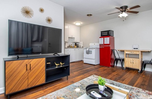 Hillcrest Apartment | Midtown Mod 2