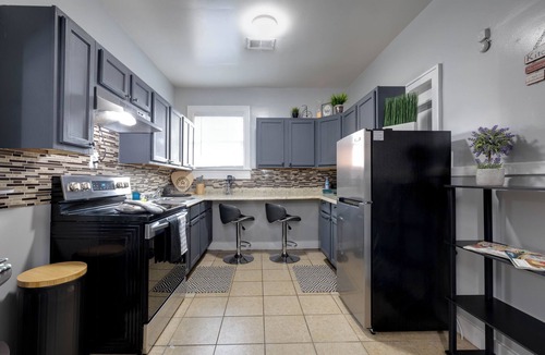 Cooper-Young Historic District Apartment | Midtown Tiger Retreat with ShellCrestCorp" 745