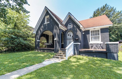 Cooper-Young Historic District Apartment | Midtown Tiger Retreat with ShellCrestCorp" 745