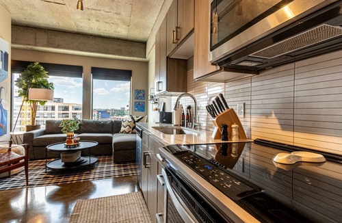 Warehouse District Apartment | MINNeSTAY* Sable 702 | North Loop | Target Center