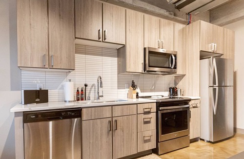 Warehouse District Apartment | MINNeSTAY* Sable 702 | North Loop | Target Center