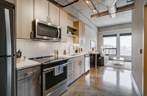 Warehouse District Apartment | MINNeSTAY* Sable 703 | North Loop | Target Center