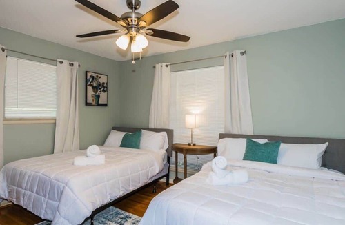 Little Rock House | Mins to Zoo, Hospital & UA - Broadmoor Bungalow