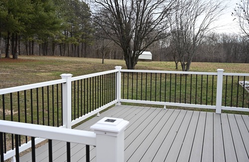 Murphysboro Cabin | Minutes from Lake |Fire Pit | Like-New 3BR Retreat
