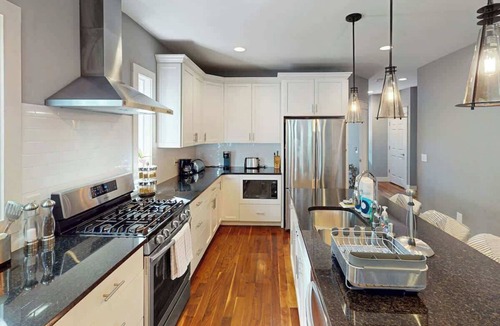 The Nations Condo | Modern 3BR Townhome W Private Balconies Near DTN