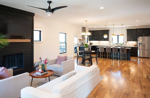 East Hill House | Modern 4BR Nashville Retreat with AC, Wi-Fi, Fitness Room & Prime Location!