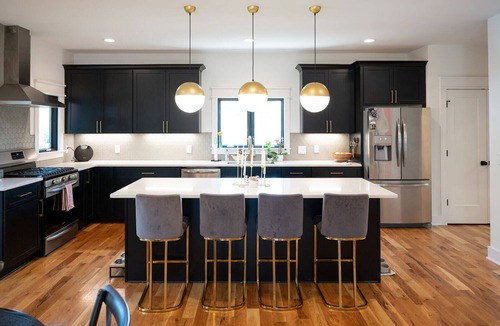 East Hill House | Modern 4BR Nashville Retreat with AC, Wi-Fi, Fitness Room & Prime Location!