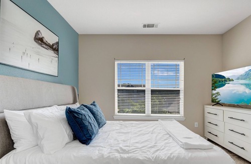 Mount Juliet Apartment | Modern Apartment in Prime Location (ID5574X61)