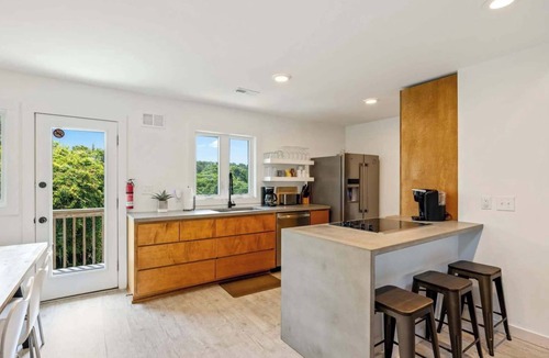 Southern Shores House | Modern Coastal Home, Close to Beach with Pool, Spa