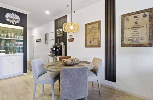 Sunrise Beach Condo | Modern Condo at 11mm in Sunrise w/PWC & Boat Slip