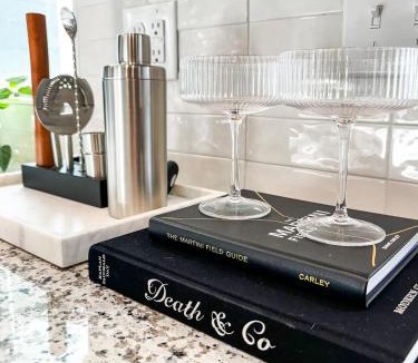 Rogers House | Modern luxury near AMP/Greenway/Biketrail/Pool/Gym
