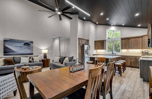 Nekoosa House | Modern Pines | Hot Tub · Theater · Arcades · Luxe