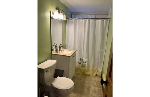West St. Paul Apartment | Monthly discount for traveling nurses