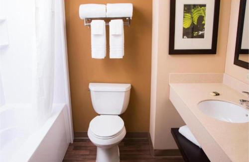 Eagan Hotel | Motel 6 Minneapolis Airport Eagan North MN