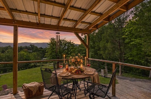 Etowah House | Mountain Views, Starlink Wifi, Grill, Firepit, Dogs OK