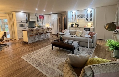 Columbia Cottage | Muletown's Cozy Classic w/hot tub, outdoor game area, and fire pit