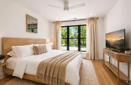 Hurwood Heights House | Multi-Level Retreat with Hot Tub and Rooftop Views