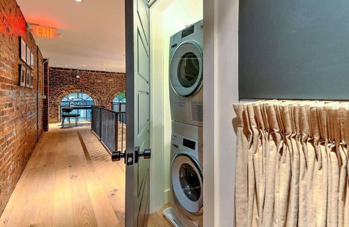Arts District Apartment | Music City Retreat, 2BR Historic Home - Walk to DT