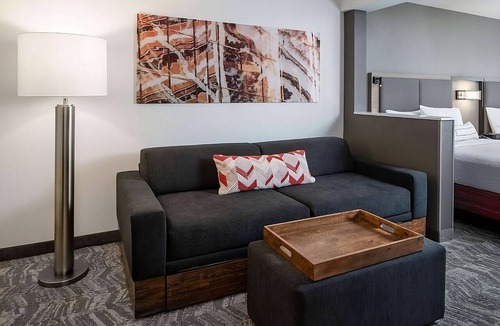 Donelson Hotel | Music History Hideaway in the Heart of Nashville! Pets Allowed, Pool, Breakfast