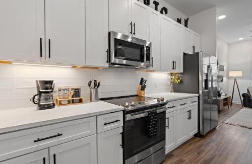 Cleveland Park House | Nashville Charmer - Private Rooftop - Sleeps 14