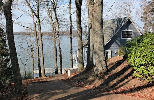 Mount Juliet Ski Chalet | Nashville Lake Chalet, Waterfront Sunset Views!
