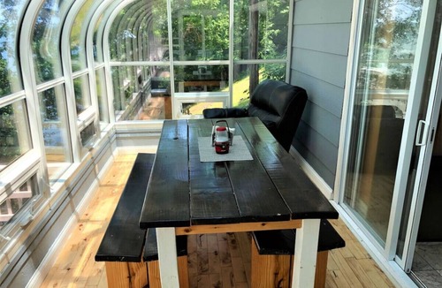 Mount Juliet Ski Chalet | Nashville Lake Chalet, Waterfront Sunset Views!