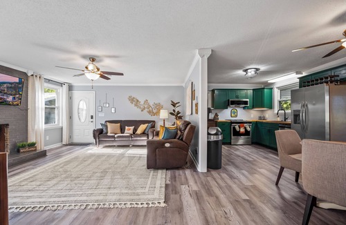 Opryland House | Nashville River Retreat 3BR 5 minutes to the Grand Ole Opry