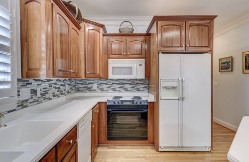 Gallatin House | Near Nashville , Gallatin farm home with swimming pool