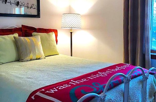 Sylvan Shores House | Nestle Inn Cottage, Lovely One Level Lake Cottage with Treehouse Feel