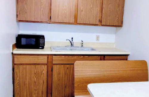 Marshfield Hotel | Neva Jean Motel