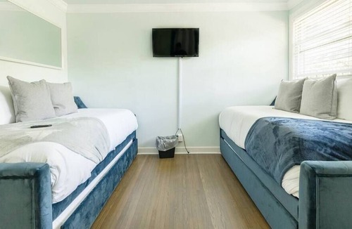 Haynes Area House | NEW 2-Bedroom Sanctuary | Hot Tub | Sleeps 9+