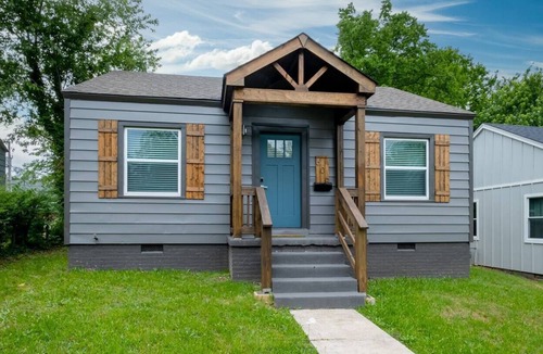 Capital View House | New 2BD/1BA Home~Close to Everything~"Penny Lane"
