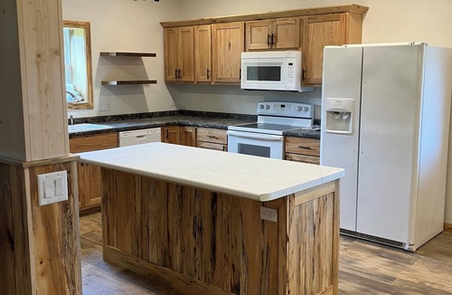 Viola House | NEW 4-bedroom house , VIOLA SUITE SPOT check out the GREAT rates for 2025