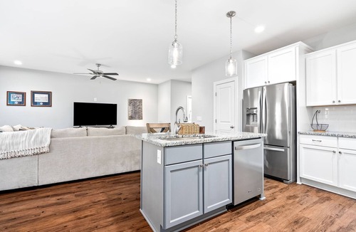 Auburn House | NEW Auburn townhome perfect for families! 3/3.5