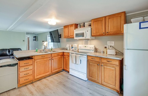 New Lisbon Cottage | New Lisbon Family Gem ~ 3 Mi to Castle Rock Lake