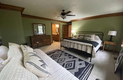 Redgranite Cabin | New! Luxury Lakefront Lodge - Pier, Beach, Boats, Hot Tub, Fire pits, Fireplaces