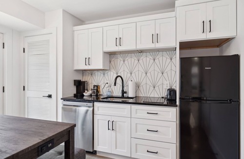 Haynes Area House | NEW Relaxing Unit Close to Broadway & Downtown!